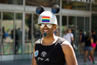 San Francisco Pride Parade 2012-11.jpg